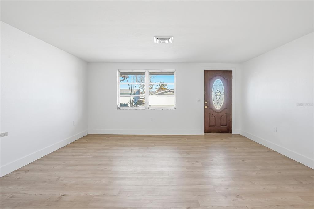 4860 Shell Stream Boulevard New Port Richey, FL 34652 - Photo 7 of 46