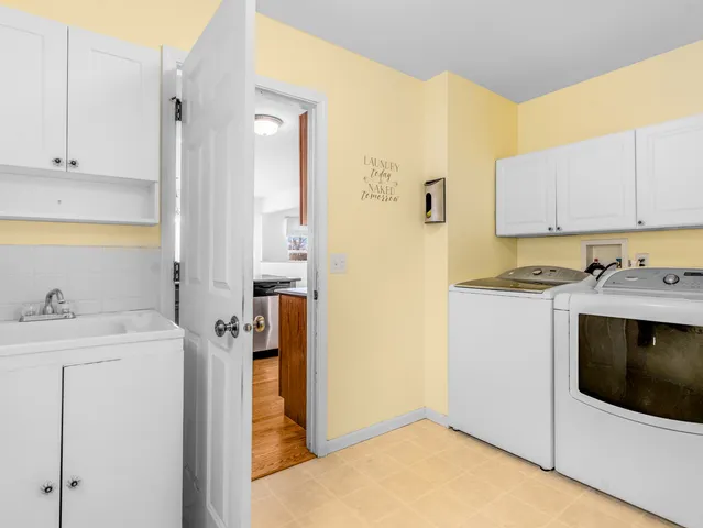 $379,900 | 909 West Northwind Drive, Sandwich, IL 60548