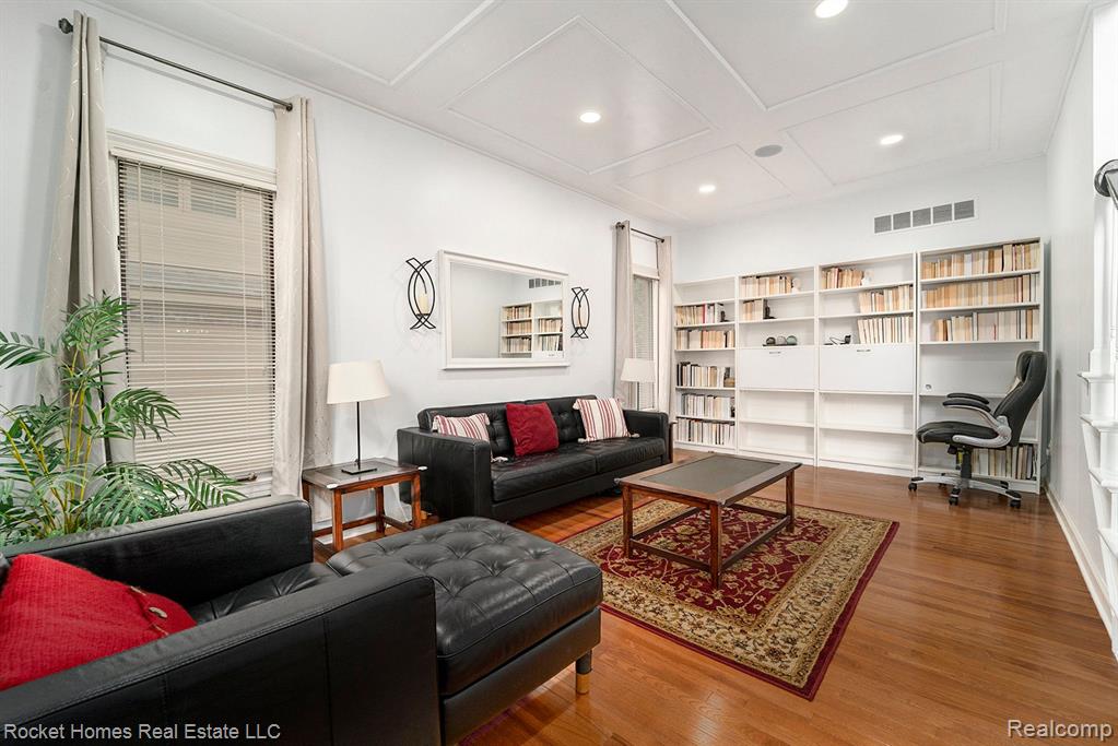 29853 Stanhurst Road Farmington Hills, MI 48331 - Photo 6 of 43 Gallery Image 6