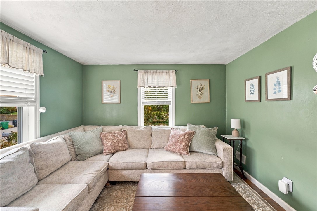 87 Potowomut Road Warwick, RI 02818 - Photo 11 of 38 Gallery Image 11