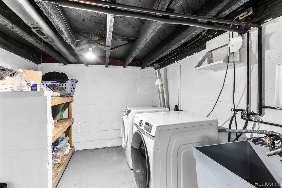 3739 Mildred Avenue Rochester, MI 48309 - Photo 20 of 24 Laundry