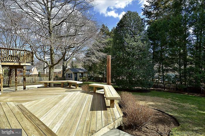5606 Knollwood Road Bethesda, MD 20816 - Photo 4 of 29 Interior (General)