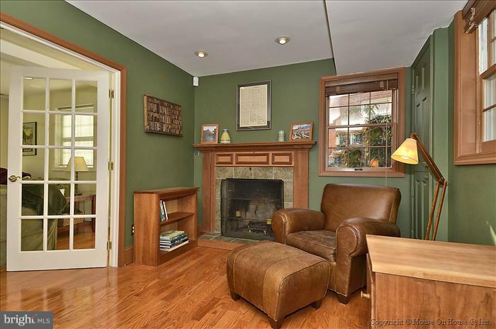 5606 Knollwood Road Bethesda, MD 20816 - Photo 9 of 29 Interior (General)