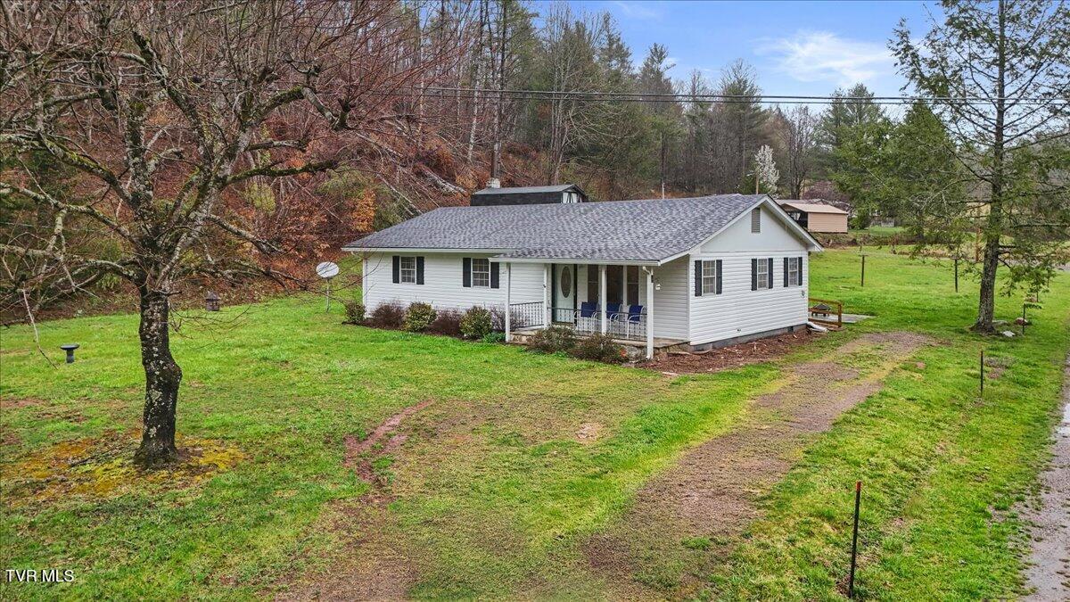 1301 Slimp Branch Road Mountain City, TN 37683 - Photo 3 of 35 32-DJI_20230724072156_0299_D