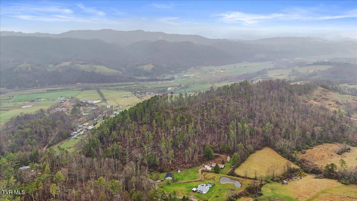 1301 Slimp Branch Road Mountain City, TN 37683 - Photo 33 of 35 26-DJI_20230724071723_0272_D