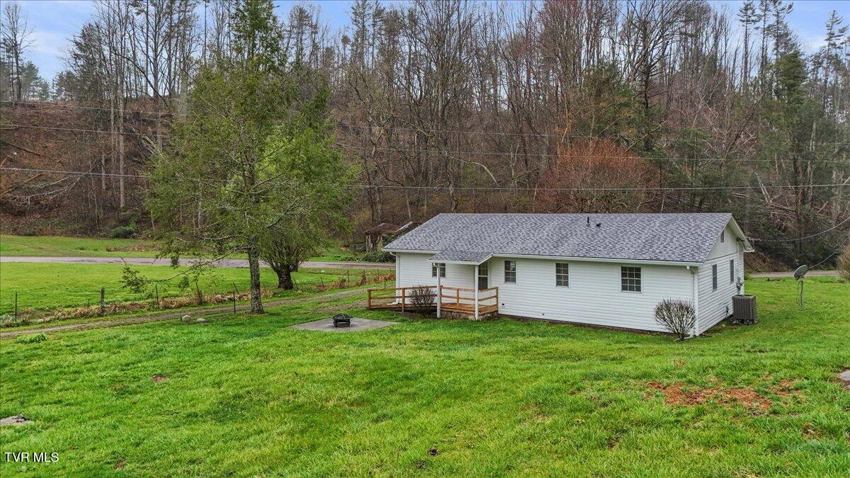1301 Slimp Branch Road Mountain City, TN 37683 - Photo 5 of 35 35-DJI_20230724072303_0308_D