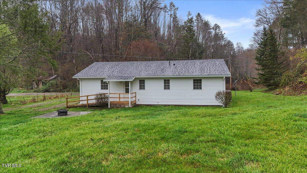1301 Slimp Branch Road Mountain City, TN 37683 - Photo 8 of 35 29-DJI_20230724072044_0287_D