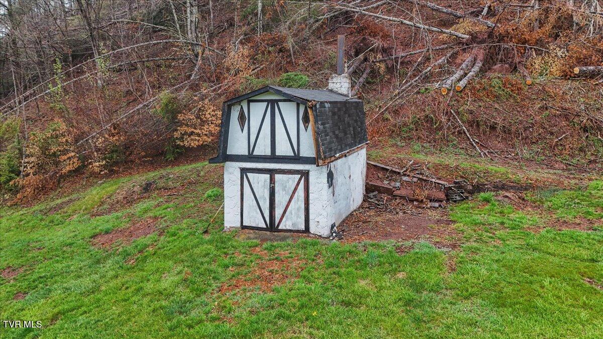 1301 Slimp Branch Road Mountain City, TN 37683 - Photo 9 of 35 30-DJI_20230724072057_0290_D