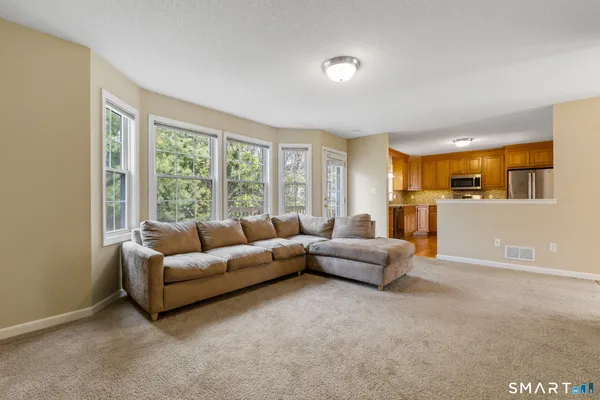 $375,000 | 185 West Street, Unit 4, Southington, CT 06479