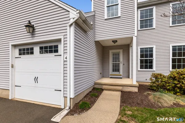 $375,000 | 185 West Street, Unit 4, Southington, CT 06479