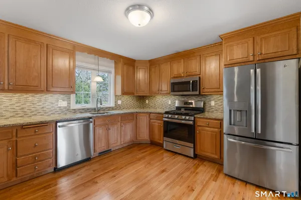 $375,000 | 185 West Street, Unit 4, Southington, CT 06479