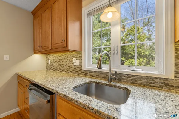 $375,000 | 185 West Street, Unit 4, Southington, CT 06479