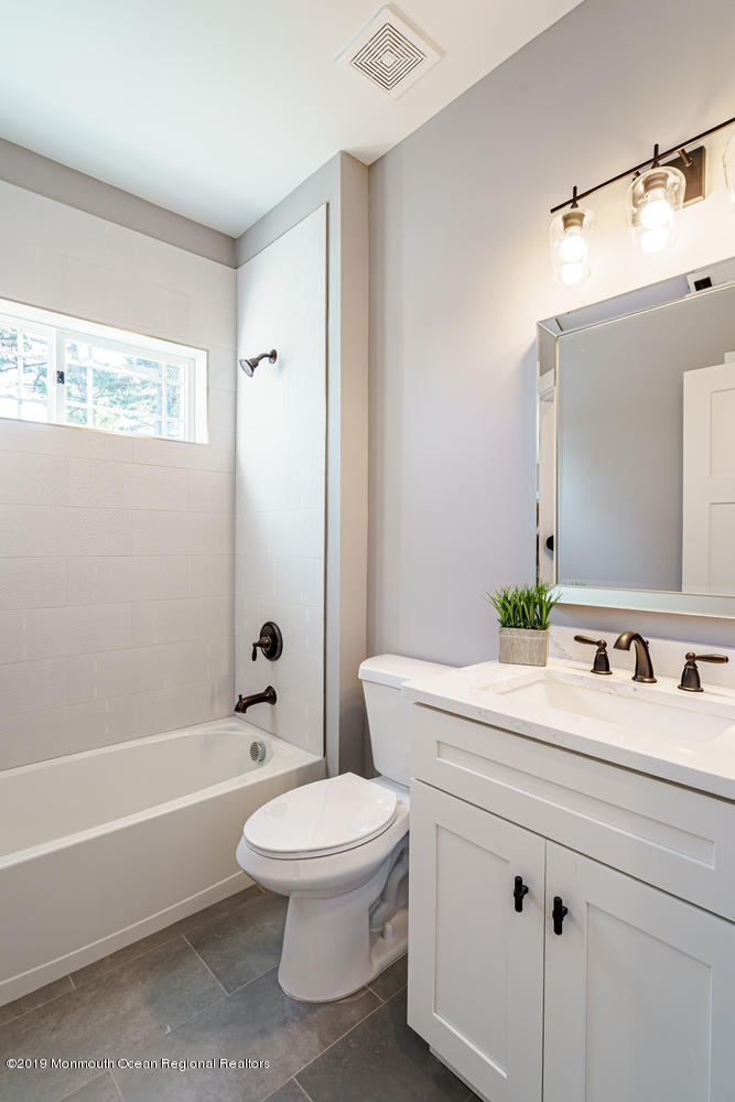 232 Commodore Road Manahawkin, NJ 08050 - Photo 21 of 31 232 Commodore Rd Manahawkin NJ-large-025