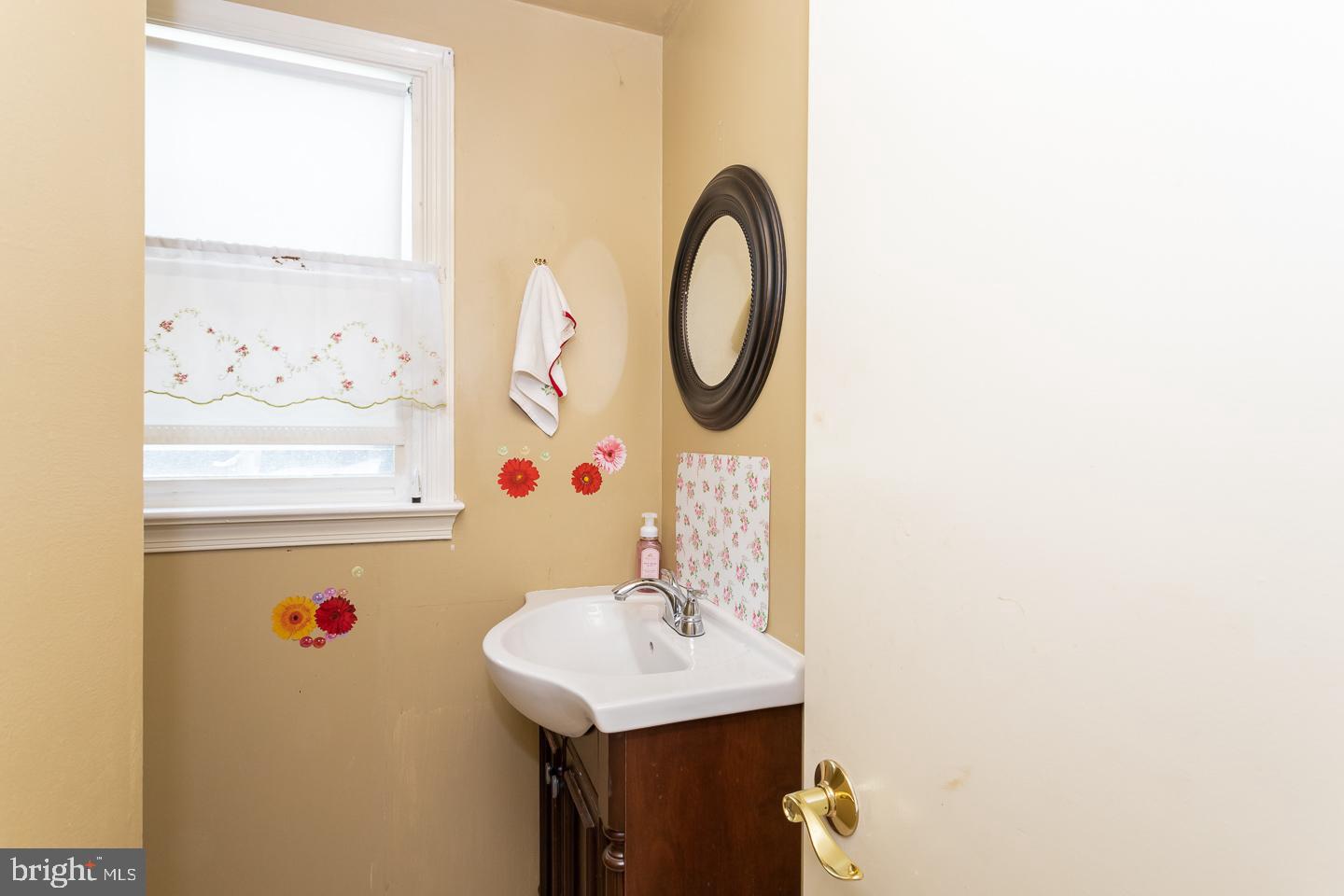 123 Ellis Road Willow Grove, PA 19090 - Photo 17 of 51 Gallery Image 17