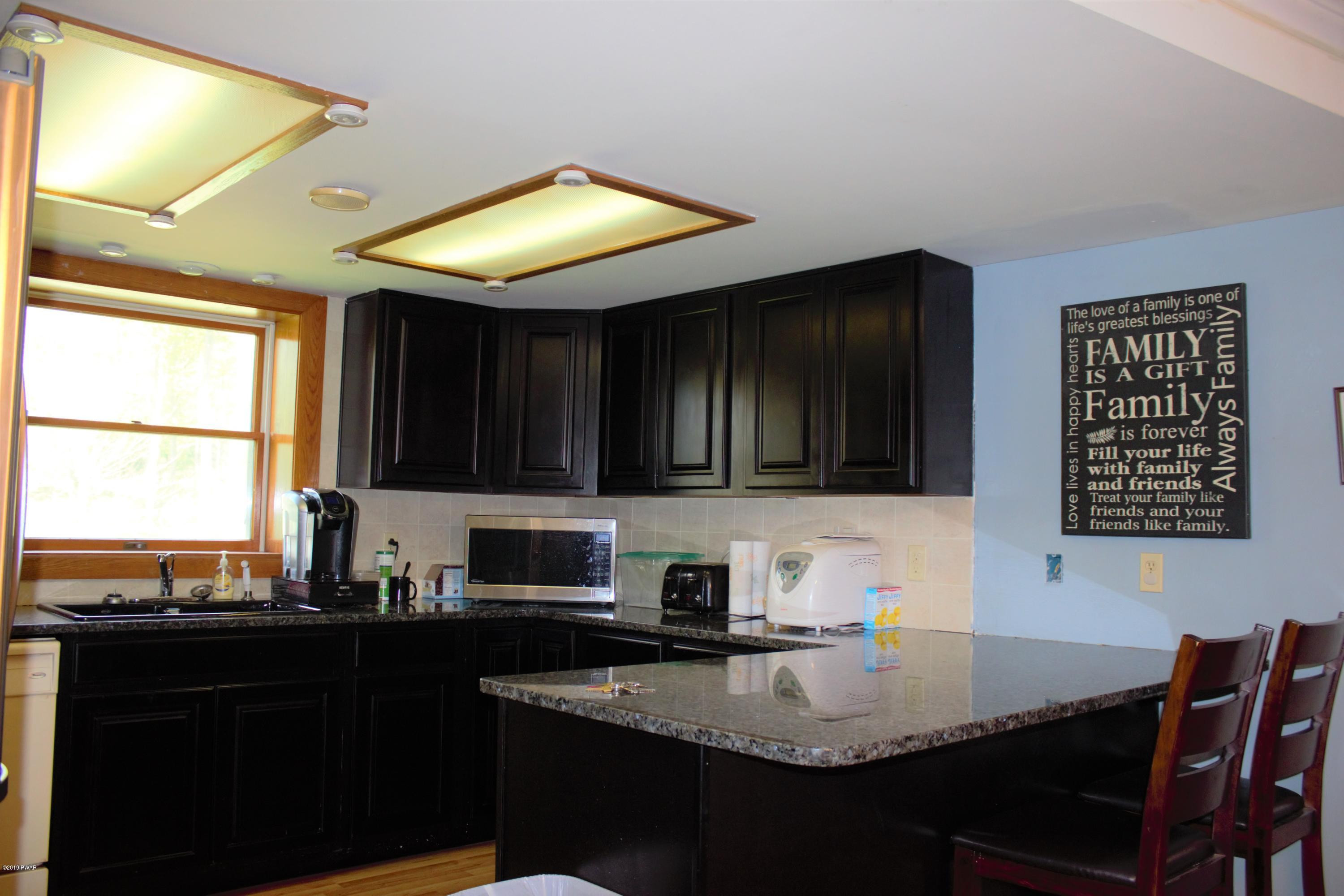 100 Lee Road Carbondale, PA 18407 - Photo 7 of 27 Kitchen