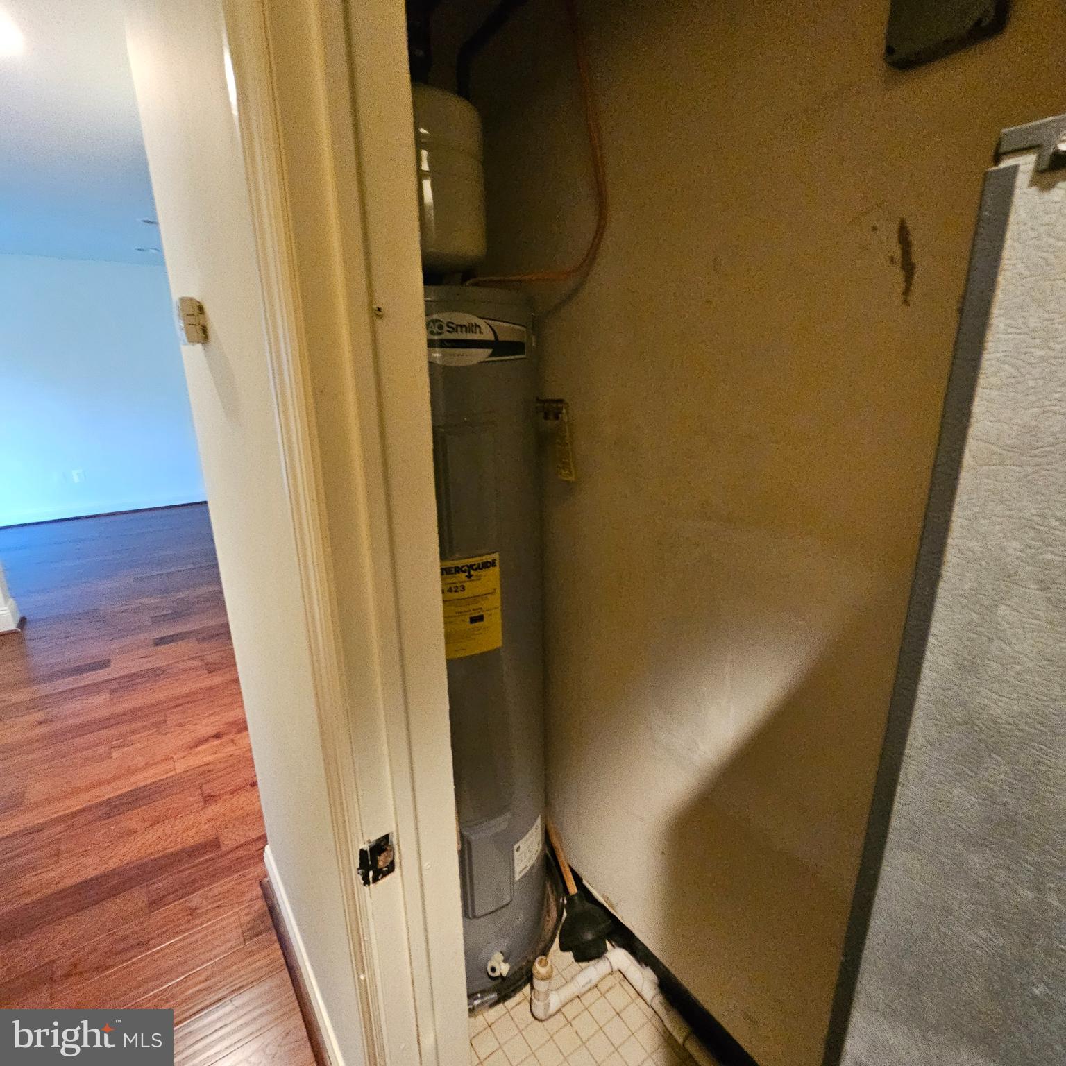 4800 C Street Southeast, Unit 102 Washington, DC 20019 - Photo 12 of 14 a view of a hallway