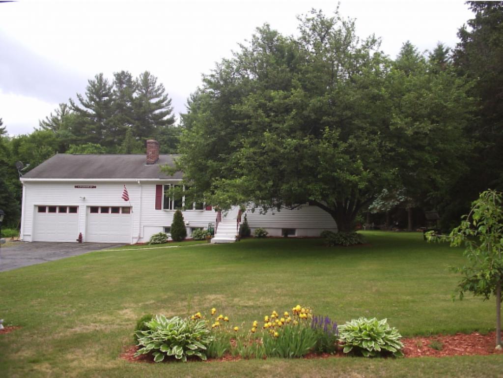 5 Devonshire Road Atkinson, NH 03811 - Photo 4 of 18