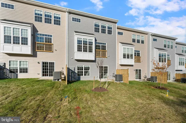 $3,700 | 15258 Ballerina Loop, Woodbridge, VA 22193