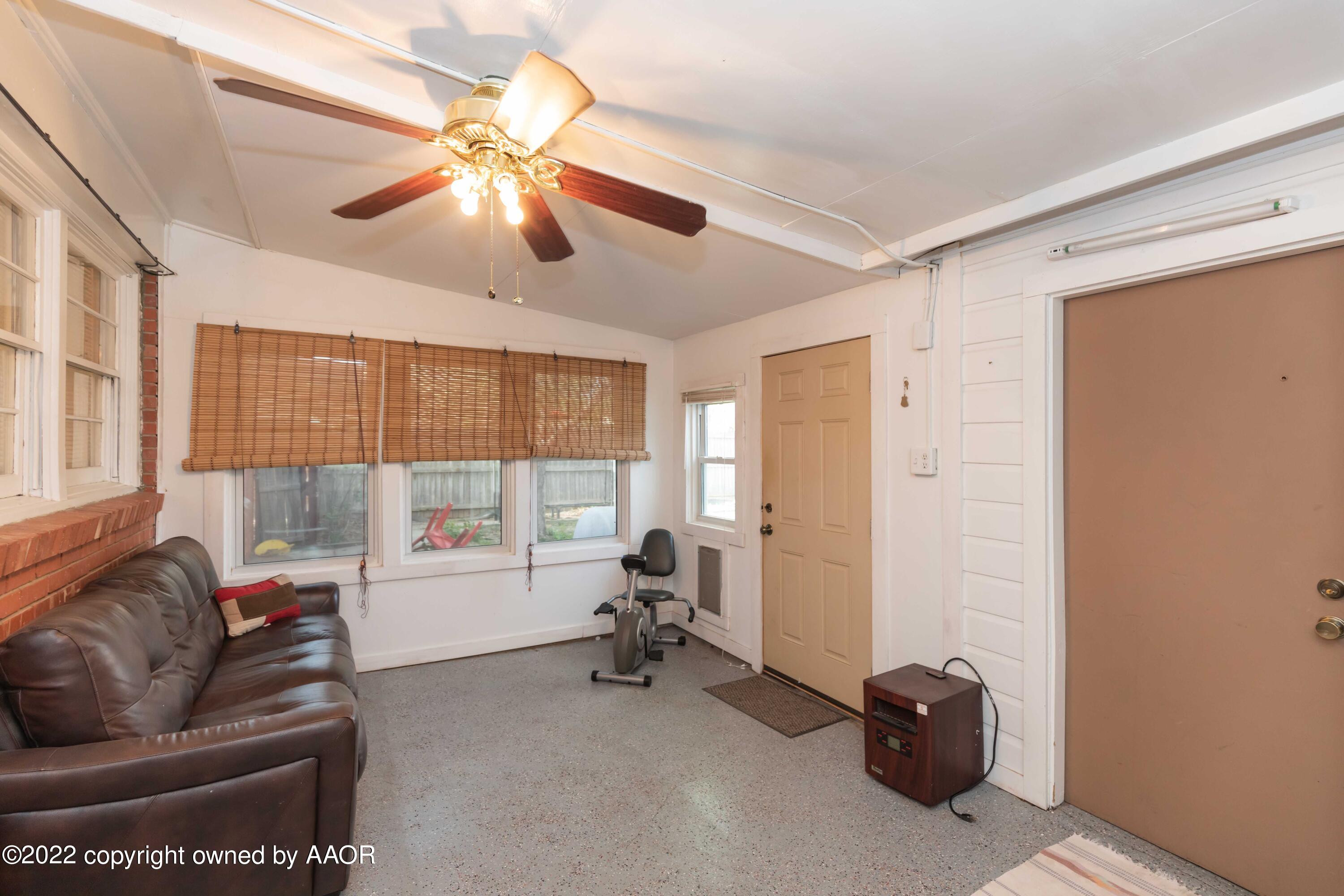 3500 Lynette Drive Amarillo, TX 79109 - Photo 14 of 40 SUNROOM VIEW 1