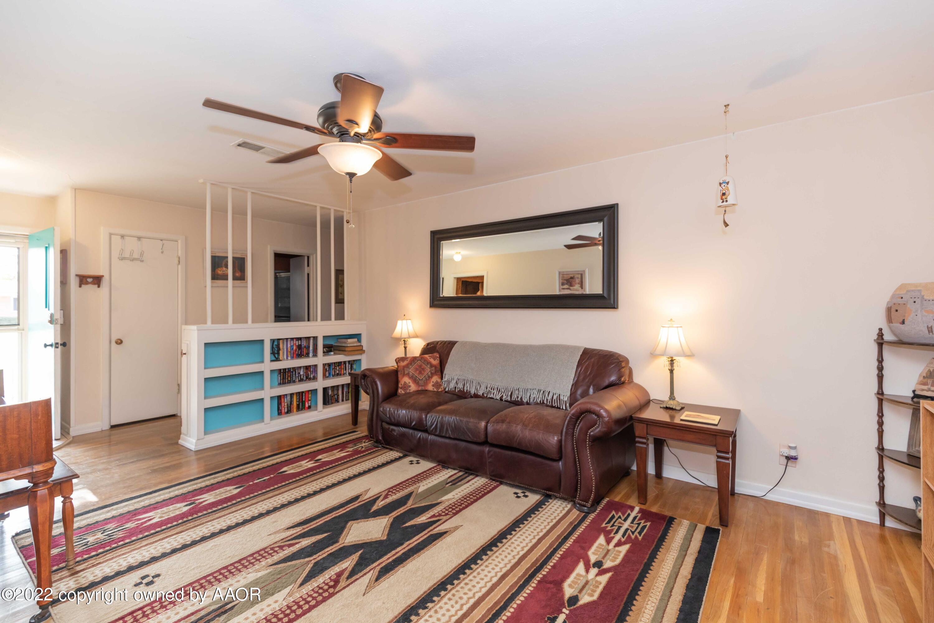 3500 Lynette Drive Amarillo, TX 79109 - Photo 8 of 40 LIVING ROOM VIEW 3