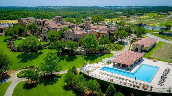 a view of a yard with an outdoor space