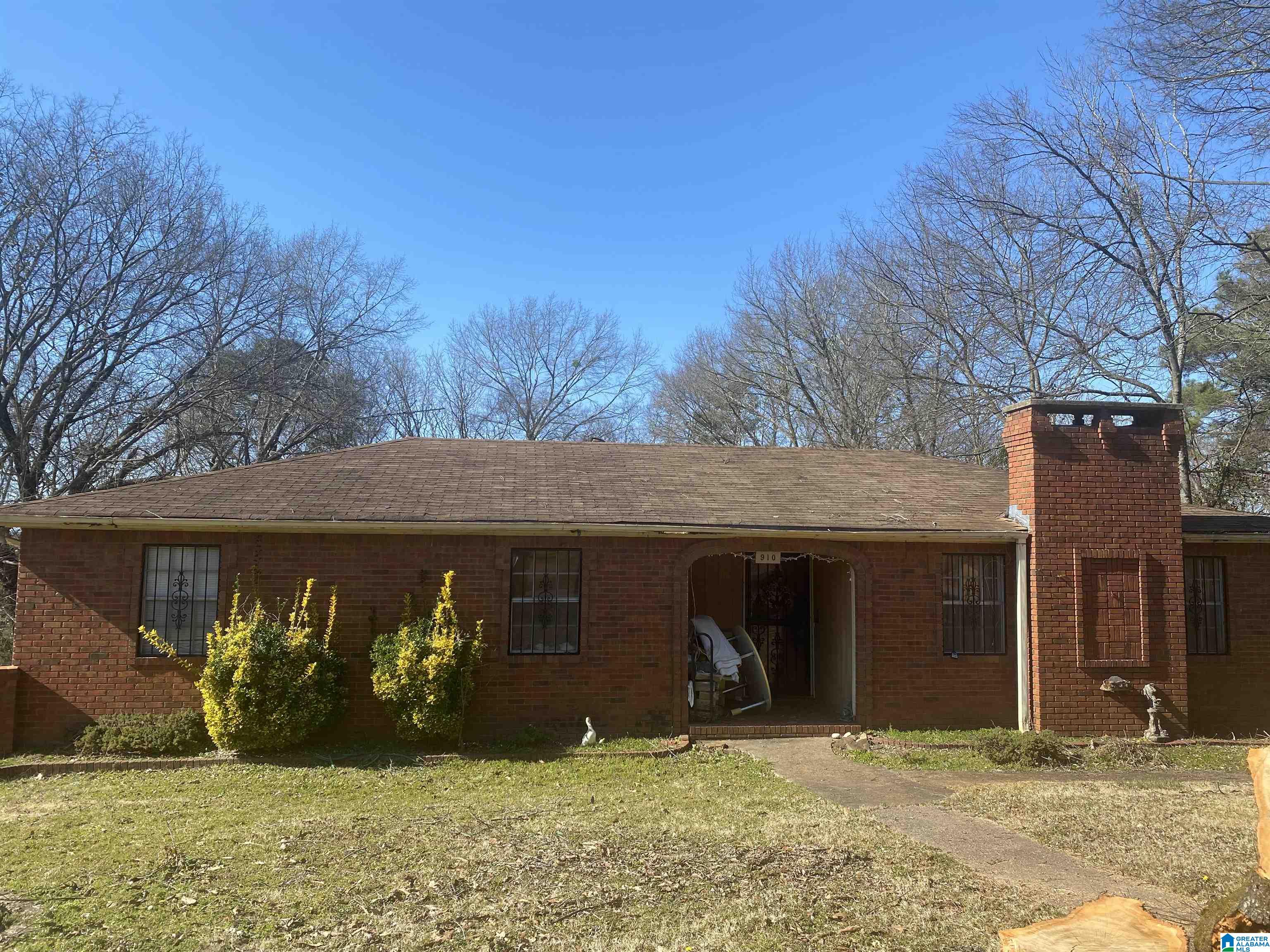 910 Avenue H Bessemer, AL 35020 - Photo 1 of 2