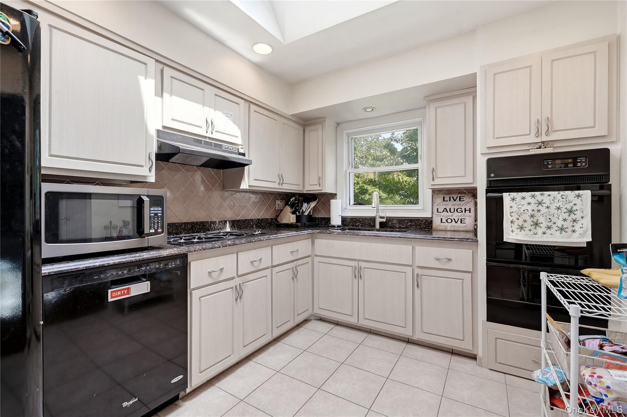 29 Suffolk Road, Unit A Massapequa, NY 11758 - Photo 9 of 32 Gallery Image 9