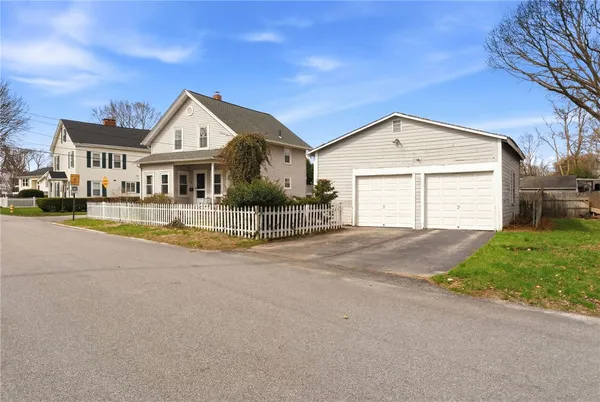 $342,500 | 48 Read Street, East Providence, RI 02915