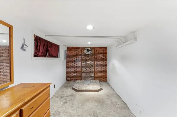 $342,500 | 48 Read Street, East Providence, RI 02915