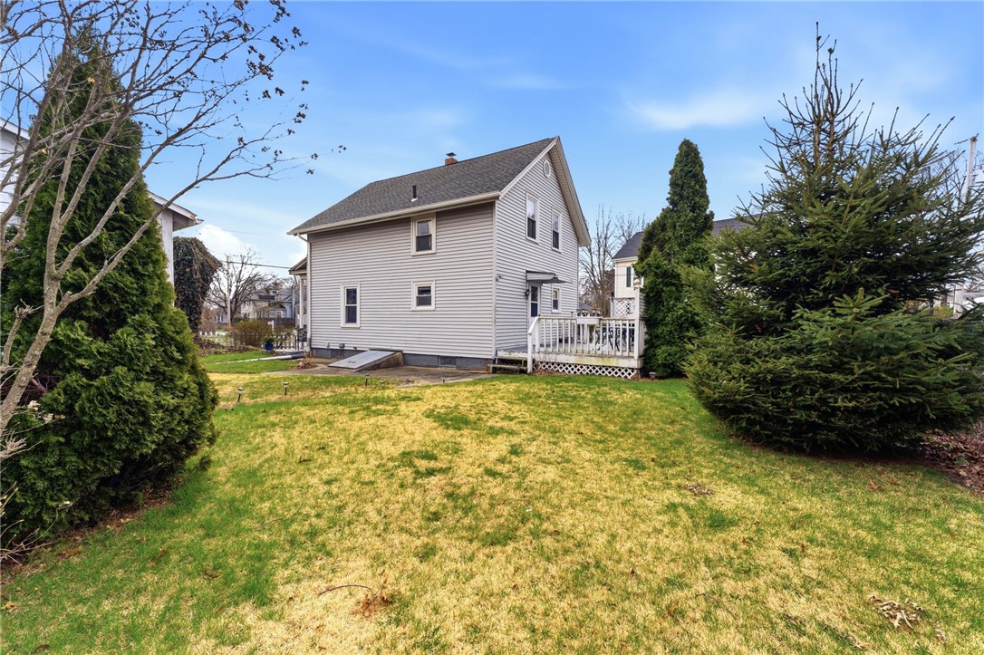 48 Read Street East Providence, RI 02915 - Photo 6 of 33