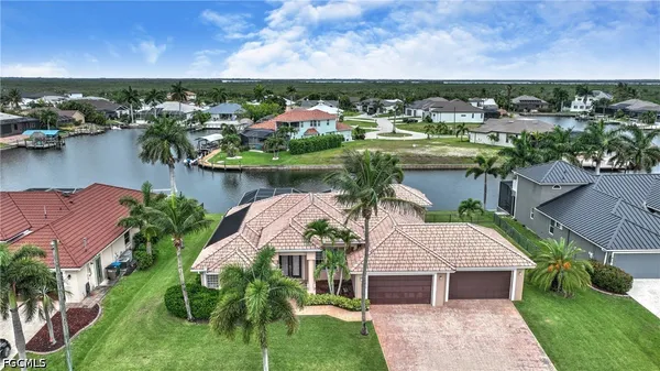 $845,000 | 4018 Southwest 29th Avenue, Cape Coral, FL 33914