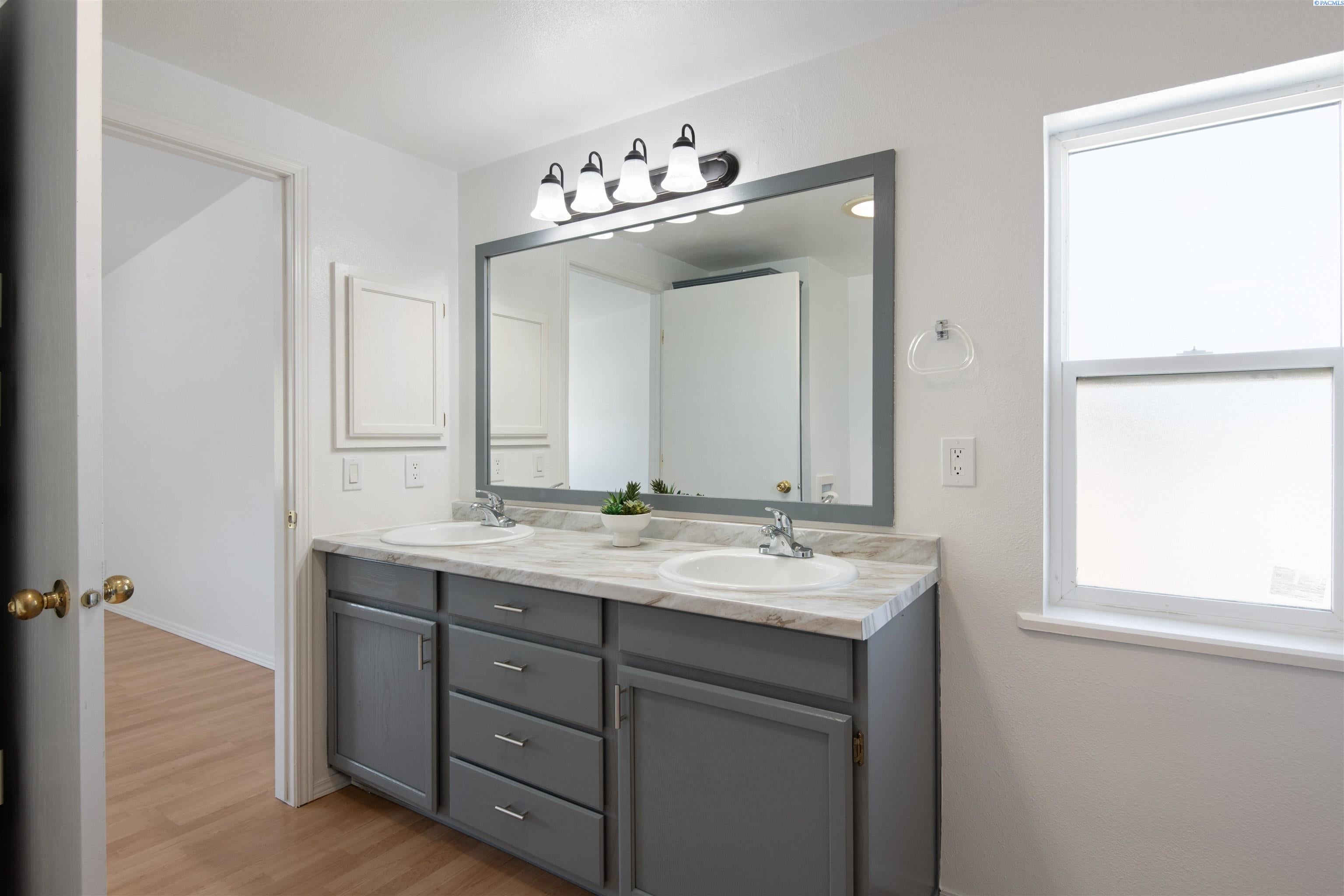 22908 Kennedy Road Benton City, WA 99320 - Photo 18 of 46 Gallery Image 18