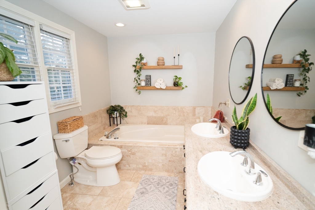 90 Braley Road East Freetown, MA 02717 - Photo 23 of 39 Gallery Image 23