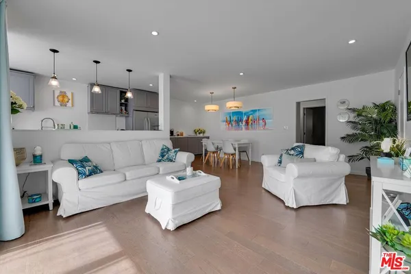 $849,000 | 1233 North Laurel Avenue, Unit 114, West Hollywood, CA 90046