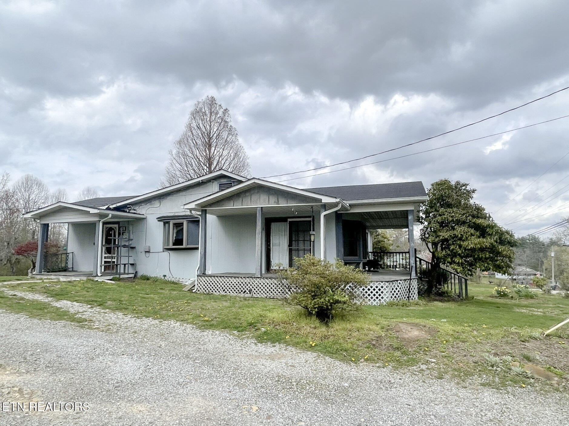 986 Old Mail Road Crossville, TN 38555 - Photo 2 of 29 Gallery Image 2