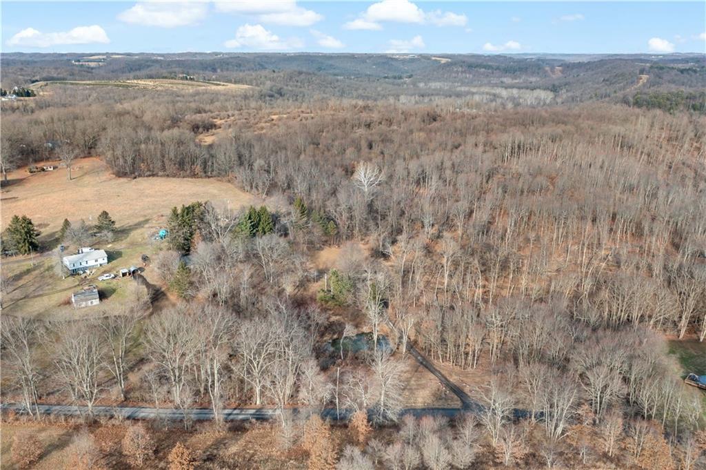 235 Murdocksville Road Clinton, PA 15026 - Photo 2 of 33 a view of beach and ocean