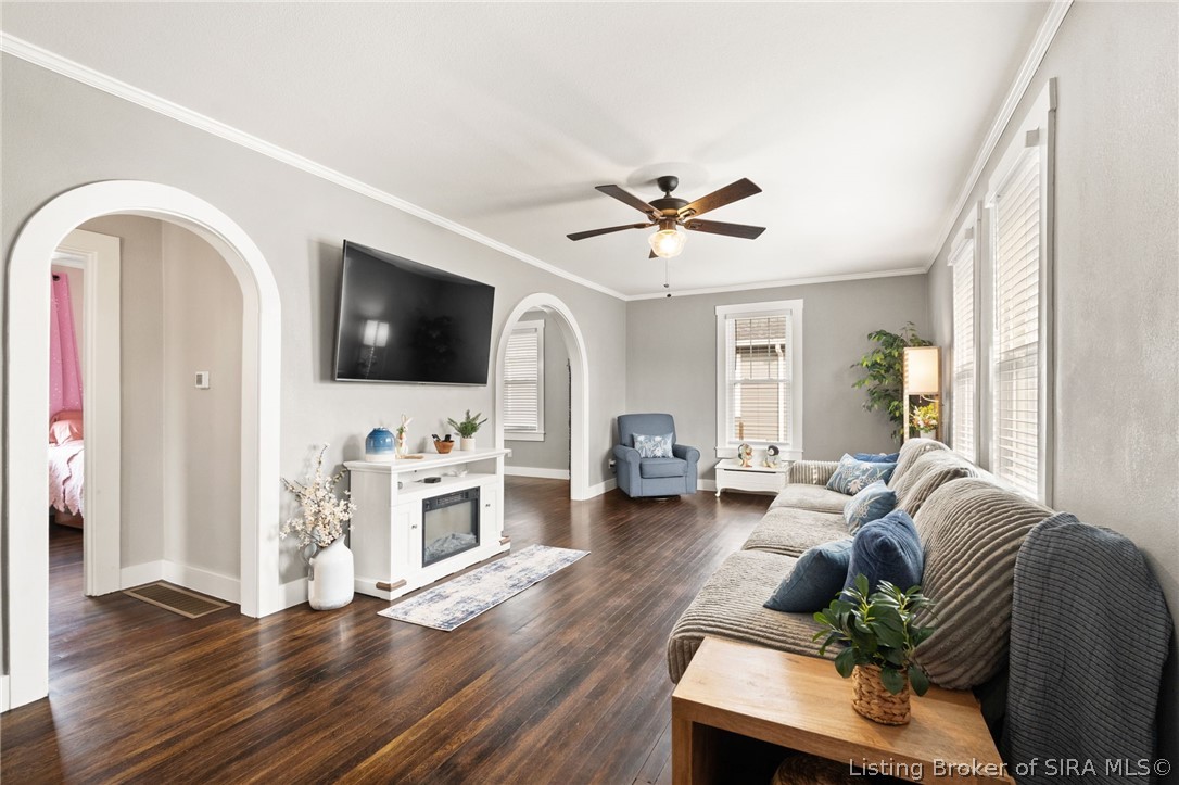 202 Elliott Avenue Corydon, IN 47112 - Photo 3 of 39 Cozy living room w/ natural light