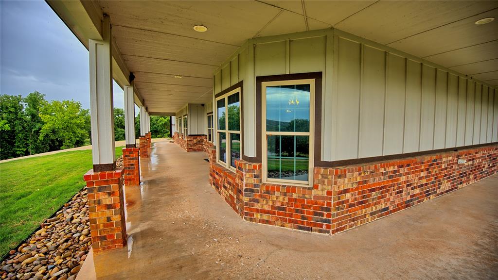 2930 North Greenbrier Road Nocona, TX 76255 - Photo 3 of 40 a outdoor space with the garden view