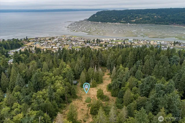 $395,000 | 8175 Mossy Rock Road, Clinton, WA 98236