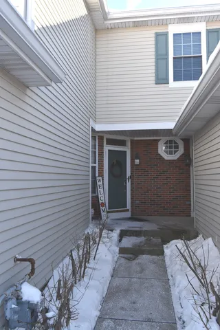 $344,900 | 5552 Elizabeth Place, Rolling Meadows, IL 60008