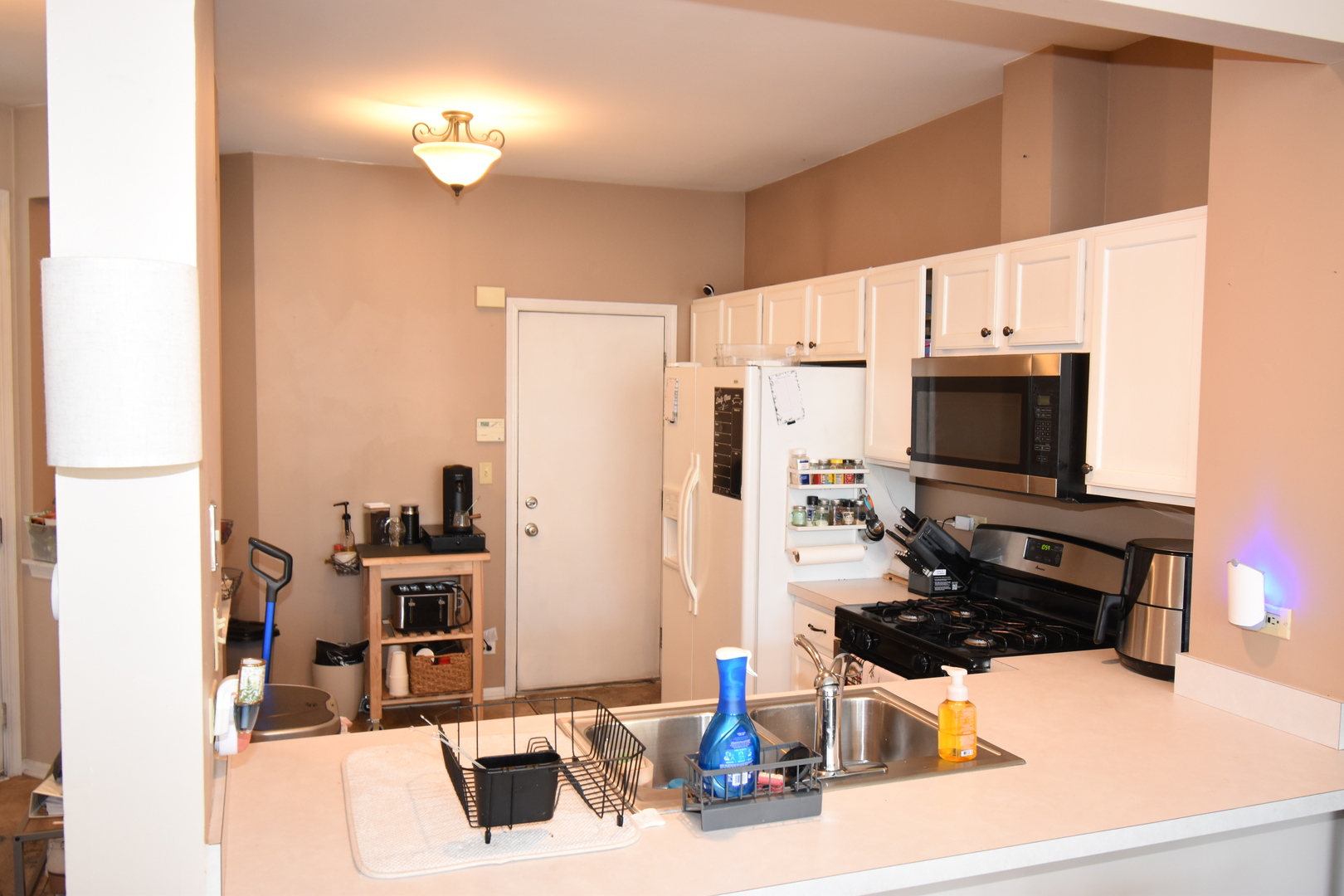 5552 Elizabeth Place Rolling Meadows, IL 60008 - Photo 3 of 11