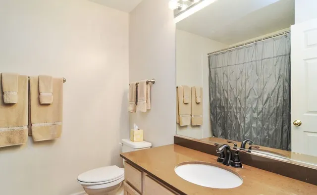 $344,900 | 5552 Elizabeth Place, Rolling Meadows, IL 60008