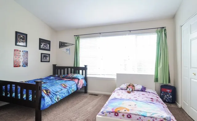 $344,900 | 5552 Elizabeth Place, Rolling Meadows, IL 60008