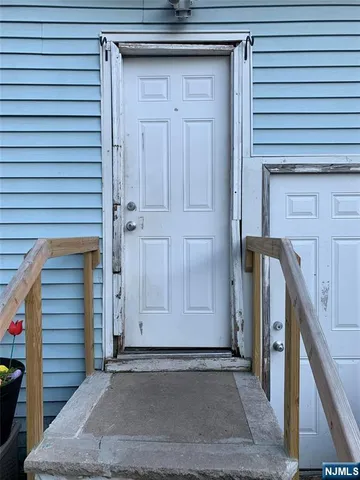 $2,400 | 183 North 7th Street, Paterson, NJ 07522