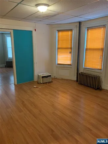 $2,400 | 183 North 7th Street, Paterson, NJ 07522