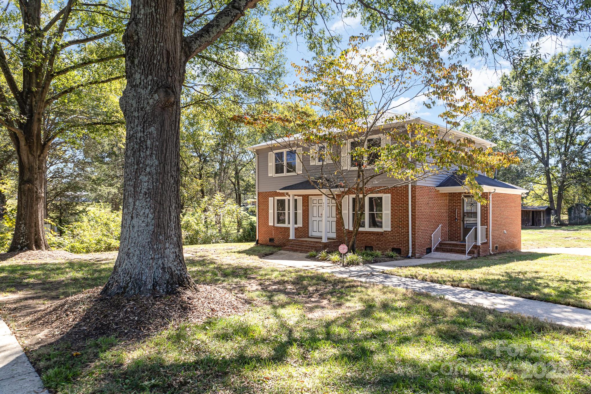 3111 Sandy Porter Road Charlotte, NC 28273 - Photo 3 of 26 Gallery Image 3