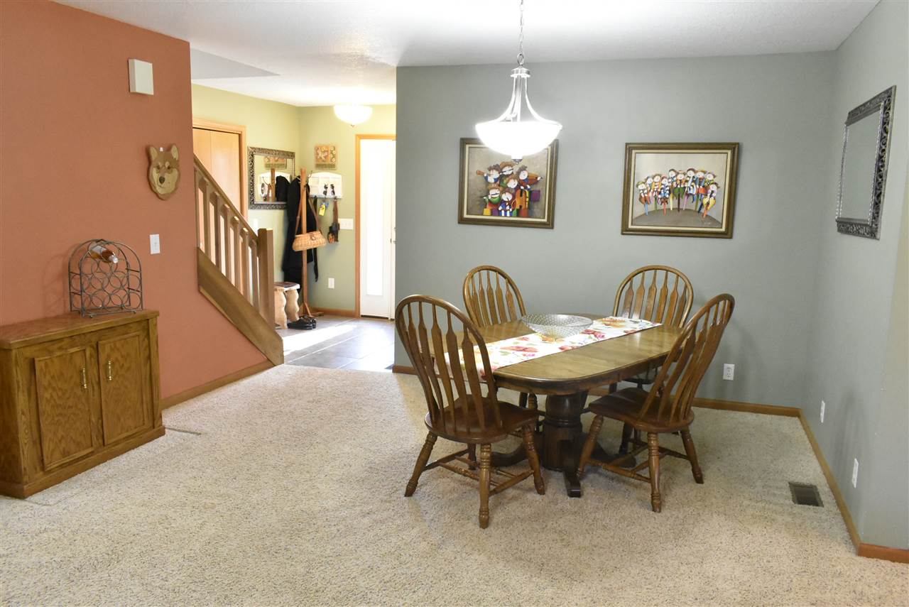 4724 Butler Road Fort Wayne, IN 46808 - Photo 3 of 33
