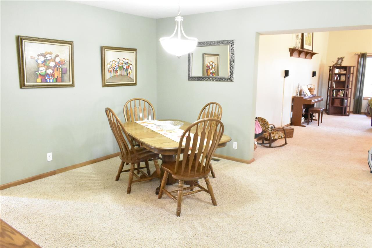 4724 Butler Road Fort Wayne, IN 46808 - Photo 4 of 33