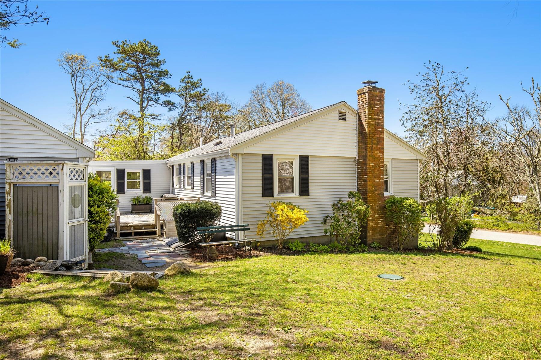 22 Avery Road Pocasset, MA 02559 - Photo 32 of 53 36-MG_4594-r