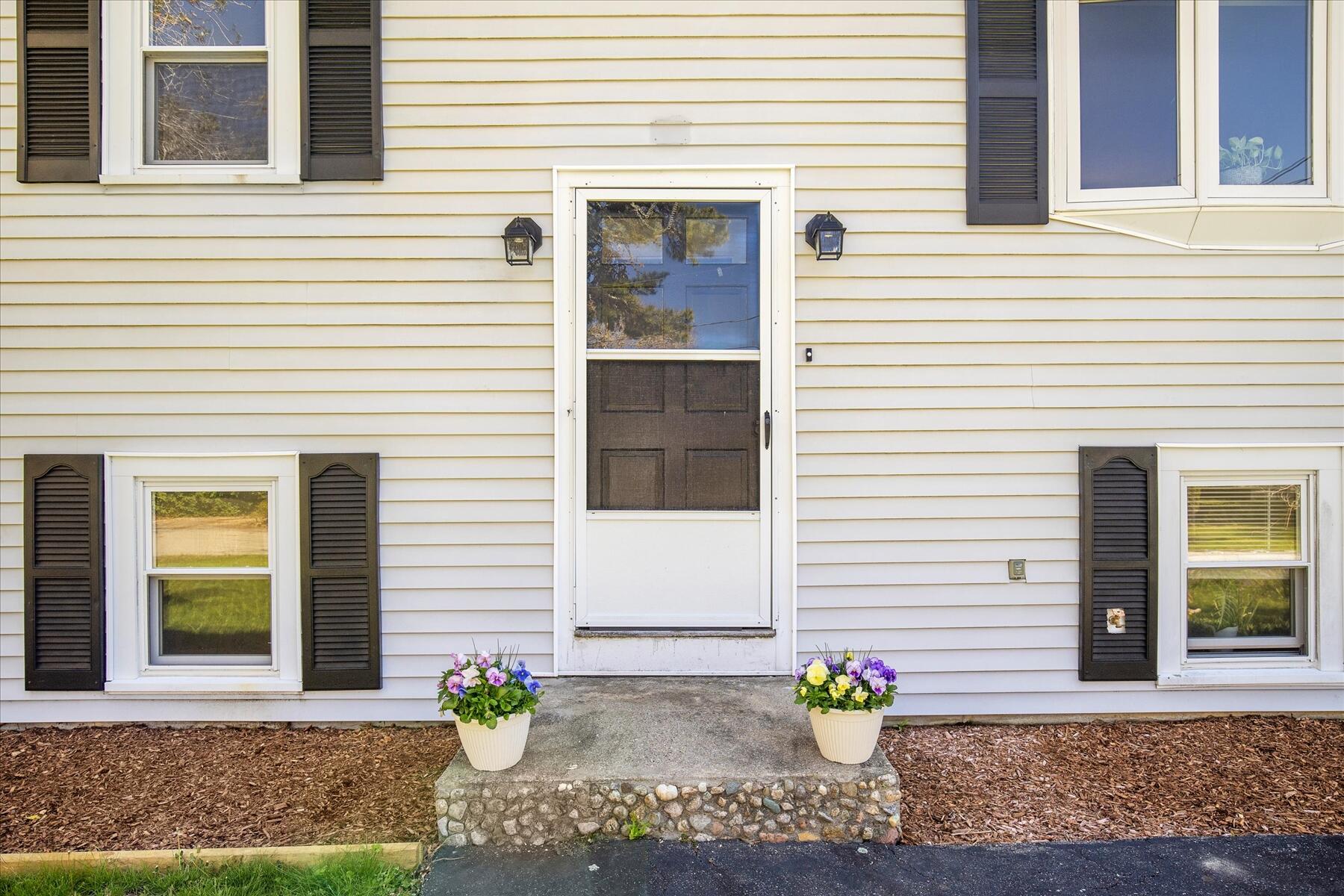 22 Avery Road Pocasset, MA 02559 - Photo 4 of 53 06-MG_4441-r